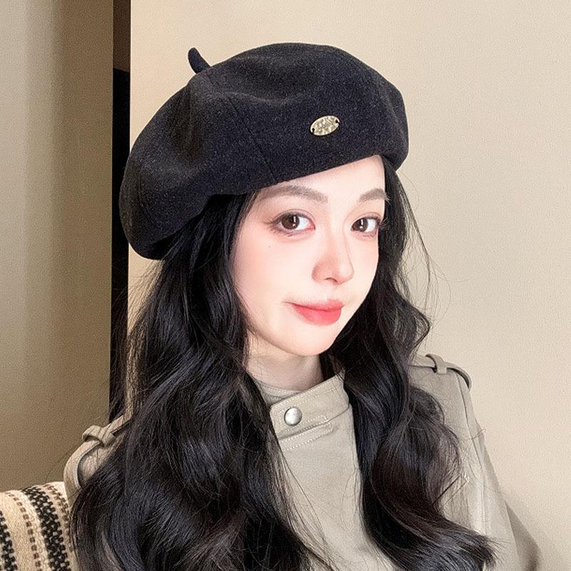 French retro metal standard black beret female big head circumference showing face small literary cloud painter hat autumn and winter versatile