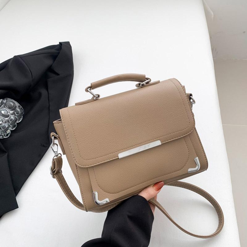 

2026 New Minimalist Small Square Bags, Minimalist Crossbody Bag for Women, Korean Versi Fashiable Single Shoulder Handbag хаки