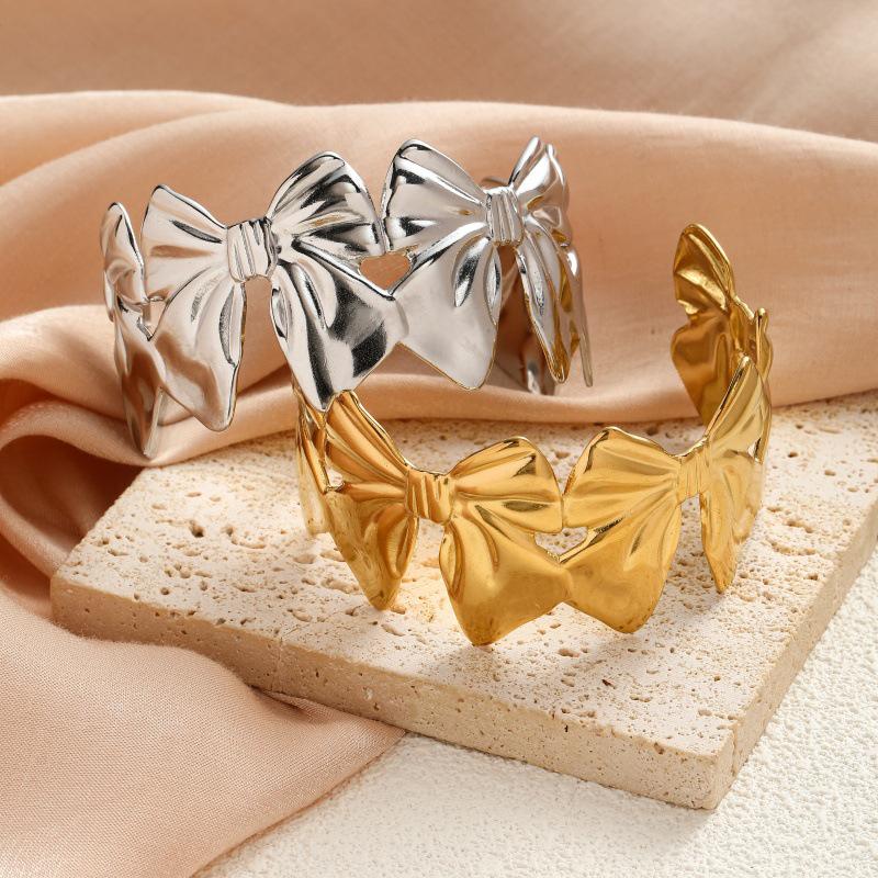 European-American Designer Bow & Heart Teardrop Bracelet Ring for Women's Summer Vacation