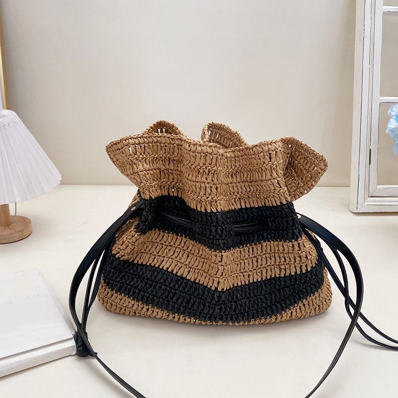 New Striped Crochet Bag Single-shoulder Tote Straw Bag Closed Women's Crossbody Bucket Bag Woven Beach Bag ARI