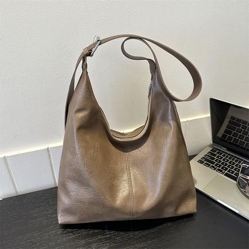 Popular Fashion Korean Version of Versatile Shoulder Underarm Bag Commuter Texture Solid Color Handbag Tote Bag Women