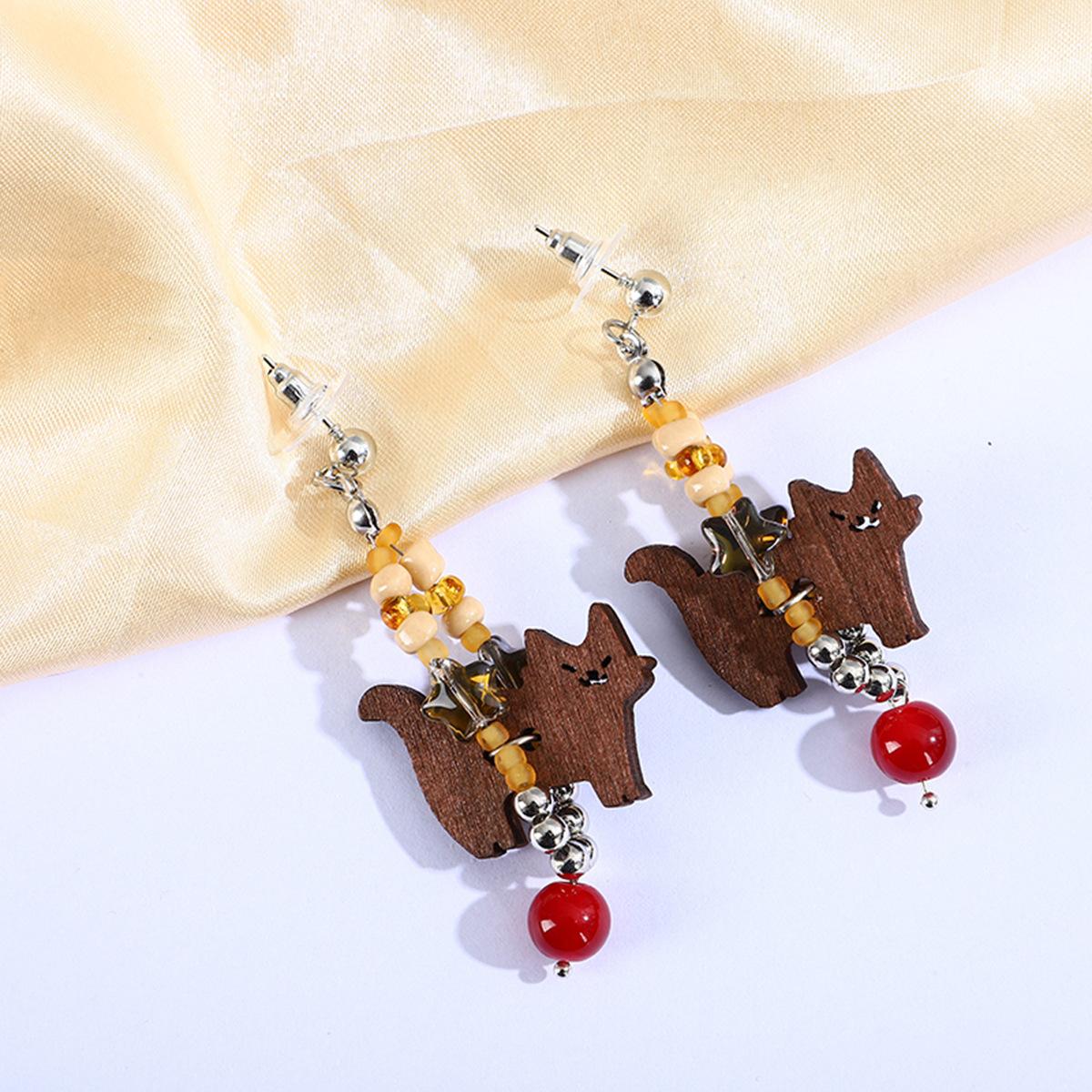 Cute Wooden Tortoiseshell Kitten Walking Earrings, Retro Zen Niche Design Sense Beaded Earrings For Women