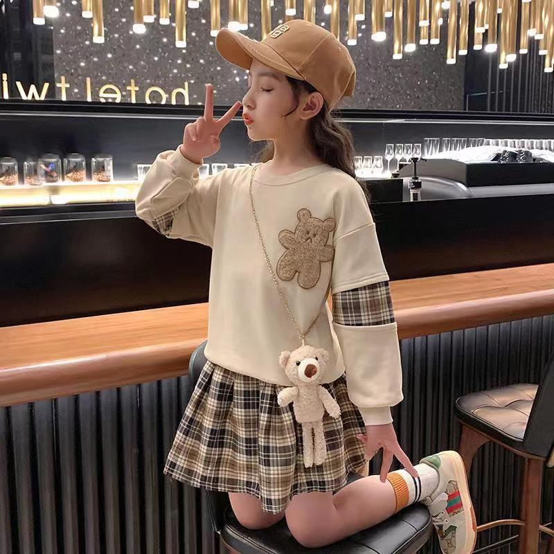 2024 College Style Plaid Skirt Set for Big Girls – Trendy Two-Piece Outfit