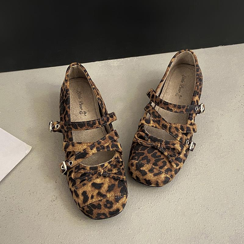 Retro Square Head Mary Jane Women's Shoes Versatile Trend Flat Heel Casual Single Shoes Women's Shoes 2025 Autumn New Single Shoes