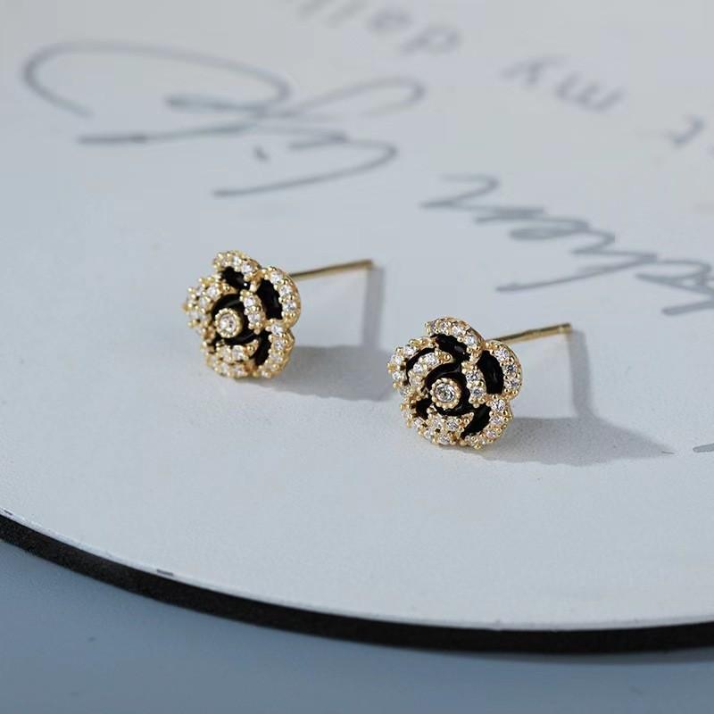 JMXD-French Internet celebrity flower earrings fashionable retro niche light luxury temperament versatile stud earrings