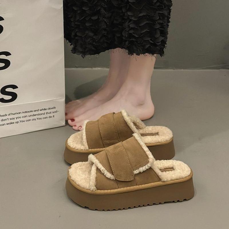 Wearing fluffy slippers for women's autumn and winter new lamb fluff thick bottom casual retro one-word cotton mop