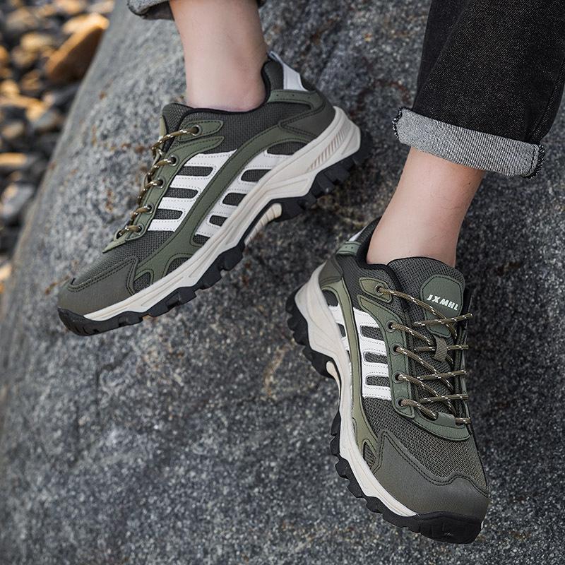 2026 Men's Breathable Mesh Low-Top Non-Slip Hiking Shoes - Large Size & Lightweight