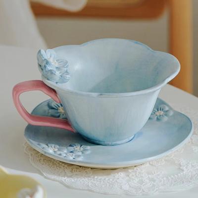 Wytłaczane Płatki Ceramiczna Filiżanka do Kawy Spodek Domowe Śniadanie Kubek na Chleb Mleko Nowoczesna Popołudniowa Herbata Wykwintna Filiżanka do Herbaty Kubek Biurowy Dom