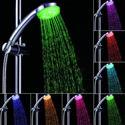 Testa colorata per il bagno di casa 7 colori che cambiano la luce del bagliore dell'acqua del rubinetto della doccia a LED