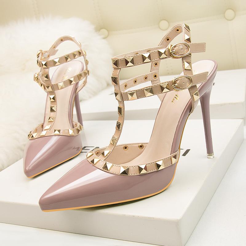 Fashion Fashion Sexy Women's Stiletto Heels Pointed Toe Shoes with Rivet Cutout Two-Strap Design Ladies Shallow Mouth Zapatos Mujer