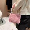 Plyšová taška tote z umelej kožušiny pre ženy Zimná taška cez rameno Ležérne nadýchané crossbody tašky Módna retiazková kabelka Dievčenská mäkká peňaženka