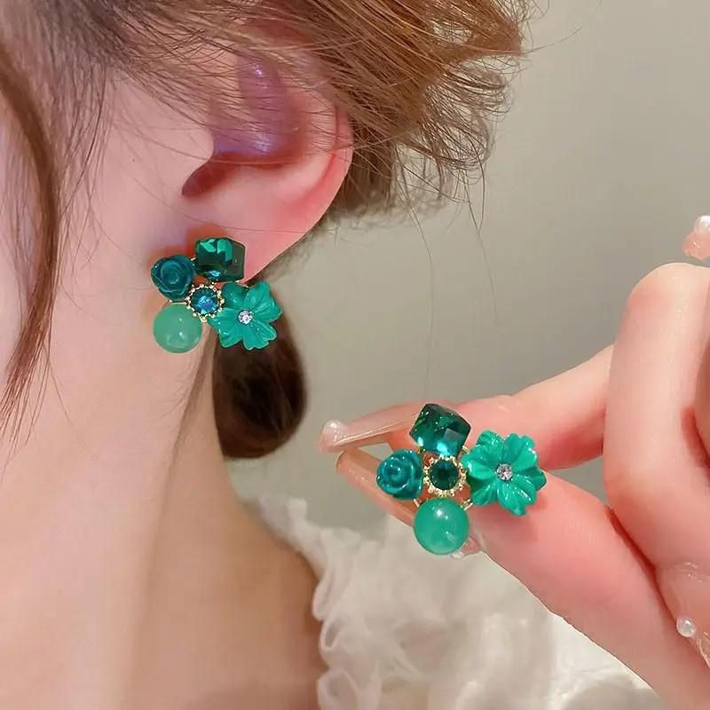 Korean Fashion Crystal Flower Earrings For Women Jewelry Trending New Luxury Women's Zircon Petal Earrings Accessories Gift