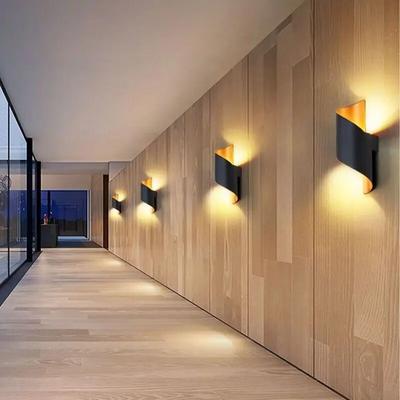 Luces LED nórdicas Interior Dormitorio Mesilla de noche Lámparas de pared Decoración moderna Pasillo Escaleras Iluminación Lámpara de lujo E27 110-240V