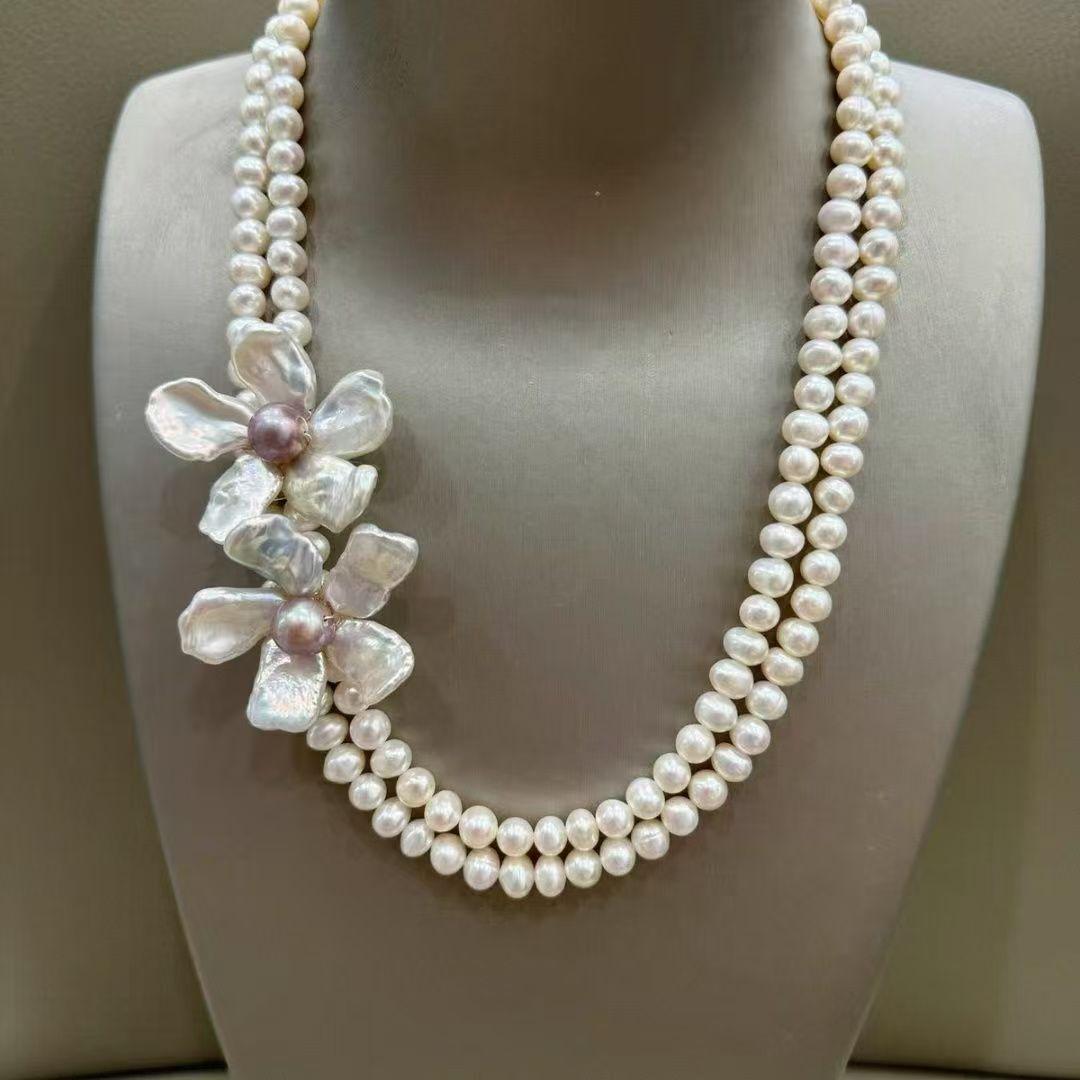 Handcrafted shell Pearl beaded Flower Necklace Feminine Luxurious designed white Collar Chain accessory for female suit белый