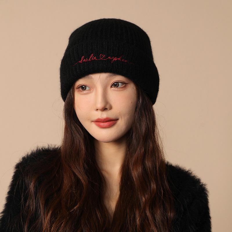 

Knitted Hat for Women In Autumn and Winter with Letter Embroidery Showing Face Small Woolen Hat Casual Fashion Simple Warm Pullover Hat for Men Trendy M（56-60cm）