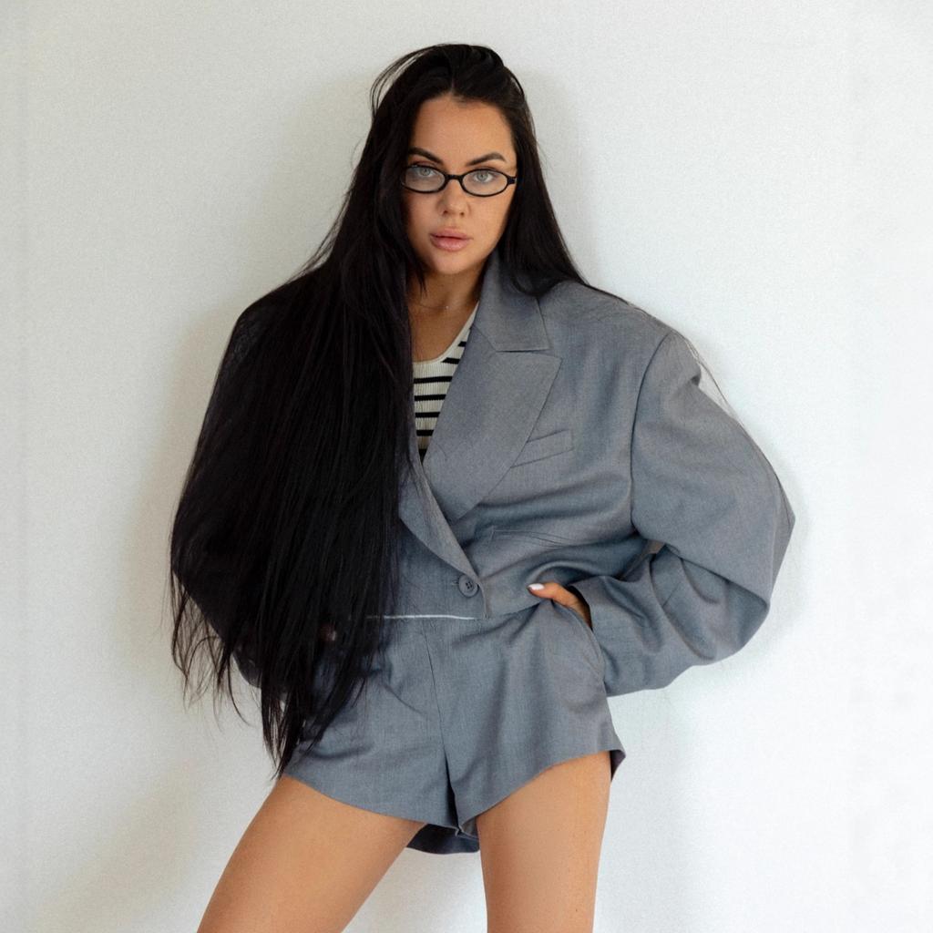 European and American women's clothing summer new fashion street long-sleeved short small blazer half-body pants two-piece set
