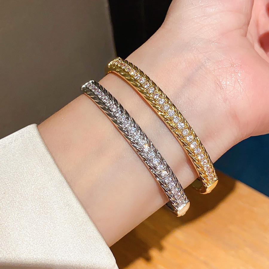Copper Zirconia Textured Clasp Bracelet With Elegant Design For Women