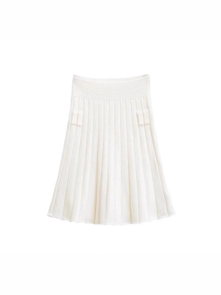 Elegant Korean Style A-Line Knit Skirt: High-Waisted, Slimming, Pleated, Versatile, Age-Reducing - Autumn/Winter 2025 Collection.