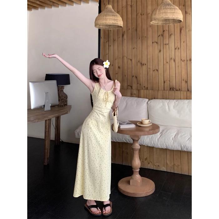 Yellow suspender dress women s summer new French waist design seaside vacation floral long skirt 1
