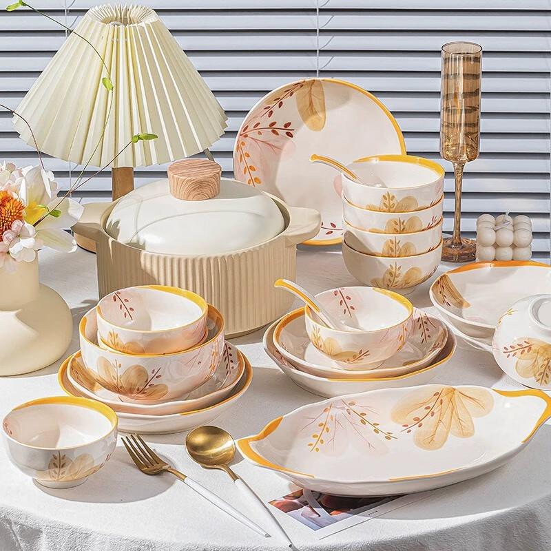 Mo De Lan Ka Cream Ceramic Dinnerware Set