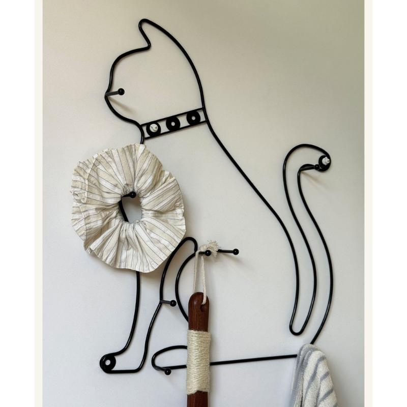Retro Cartoon Cats Wall Hook Minimalist Design For Home Decors Functional To Hanging Clothes Hats And Bags Durable Iron Materials Suitable For Various