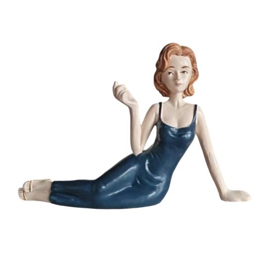 Handcrafted Sculptural Women Aroma Figurine Elegant Lady Figurine Incense Stick Holder Resin Meditating Lady Aromatherapy Statue for Living Room