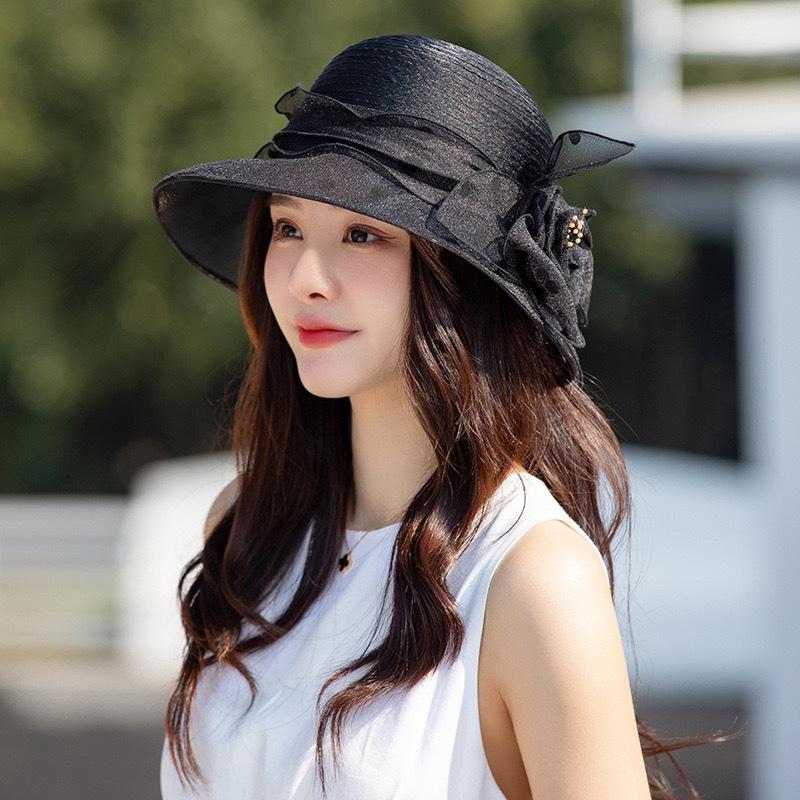 Eleganter Damen-Organza-Bucket-Hut mit 3D-Blume - Atmungsaktiver Sonnenhut mit breiter Krempe für Kirche, Teepartys & Strandausflüge, Sonnenhüte