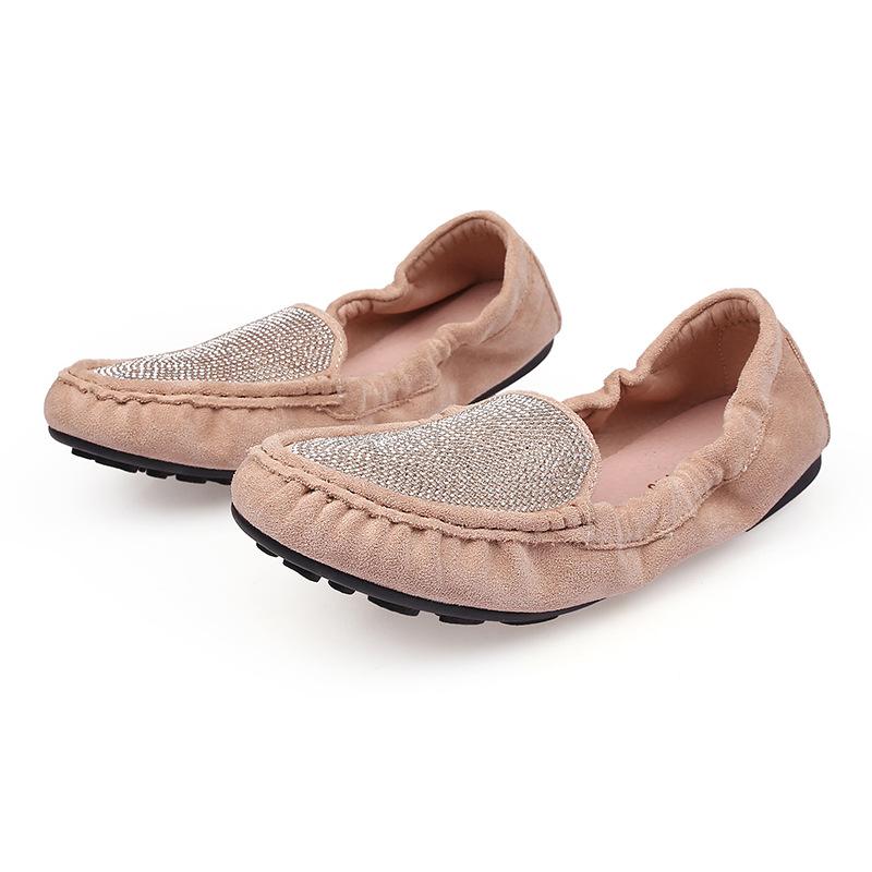 Nuova scarpa singola alla moda con fondo piatto e taglio basso in pelle scamosciata