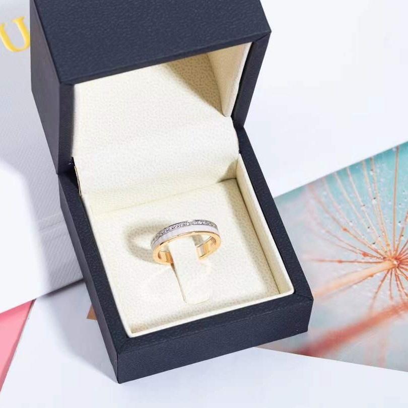 New 2024 Classic Europe Fine Quality Europe Famous Hot Brand Luxury Jewelry Rings For Couples Ceramic Geometry Design Engagement