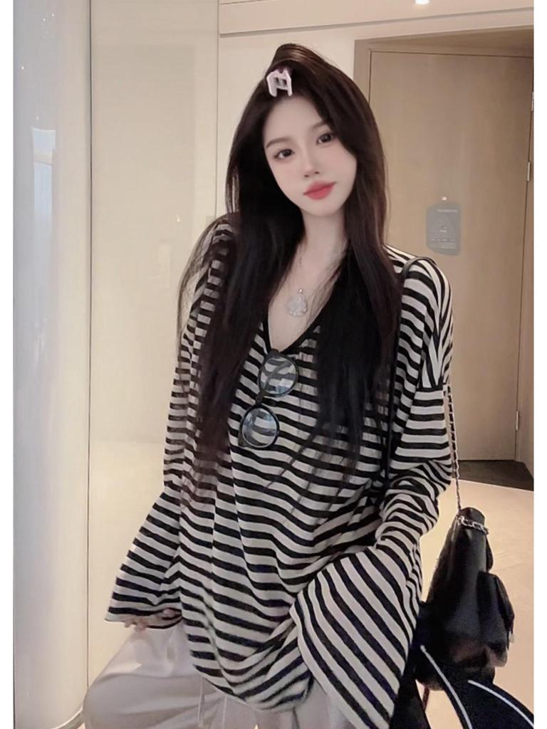 Tencel Linen Striped Loose Fit Women's Sunscreen T-Shirt