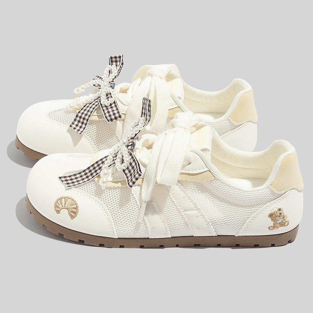 Spring new cute low-top flat-bottomed German training shoes 22 sports lightweight bear casual board shoes