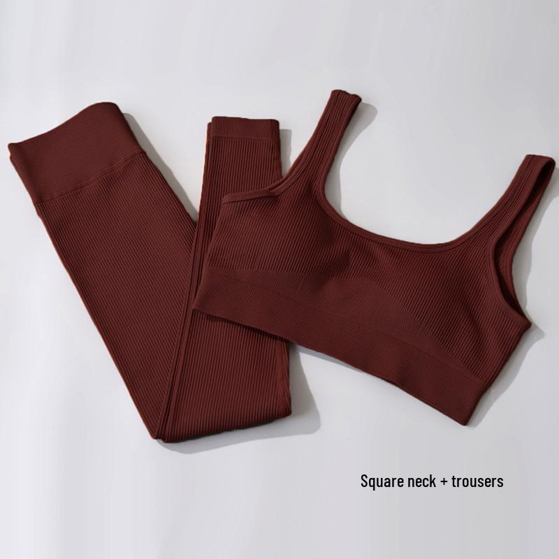 

Бесшовный набор для йоги: Брюки с высокой талией и эффектом «персиковых ягодиц» и ударопрочный спортивный бюстгальтер Small