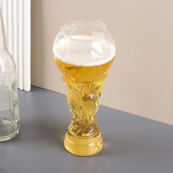 Bierglasbecher, Glas im Pokalstil 730 ml, Klarer Borosilikatglasbecher mit schwerem Reliefboden, Trinkgeschirr für Fußballparty, Sichere Verpackung