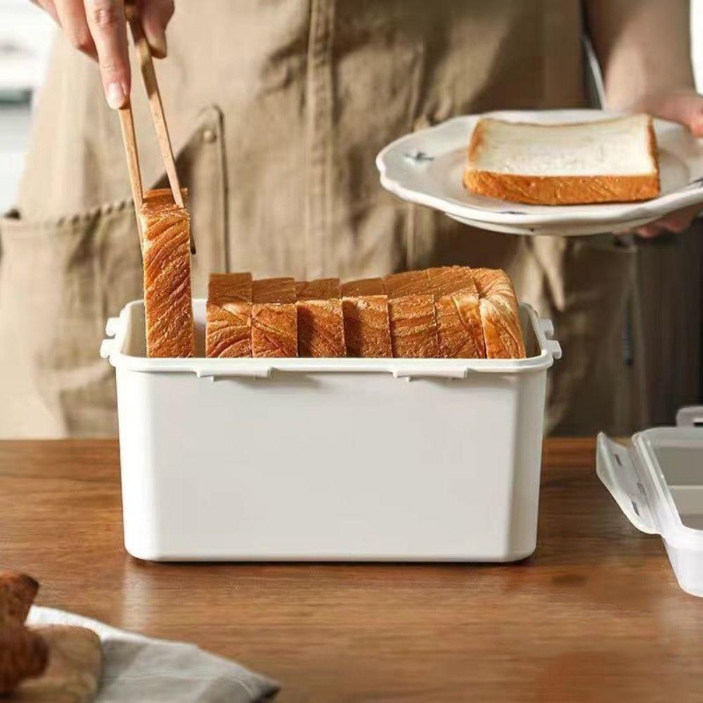Fresh Keeping Sandwich Box Plastic Vegetable Fruit Storage Container Portable Toast Box Kitchen