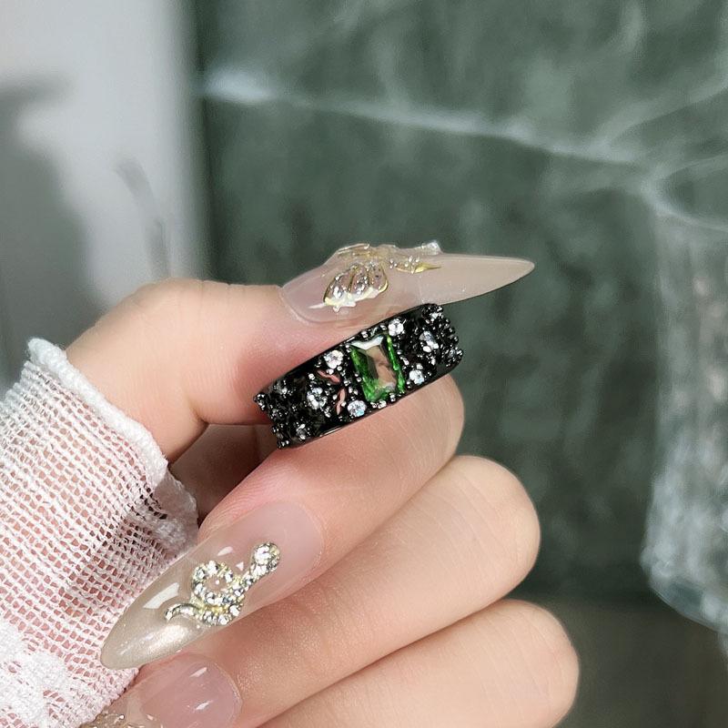 

2026 European and American Style Dark Green Diamond Irregular Texture Fashion Opening Ring Genderless Wind Light Luxury Ring Resizable