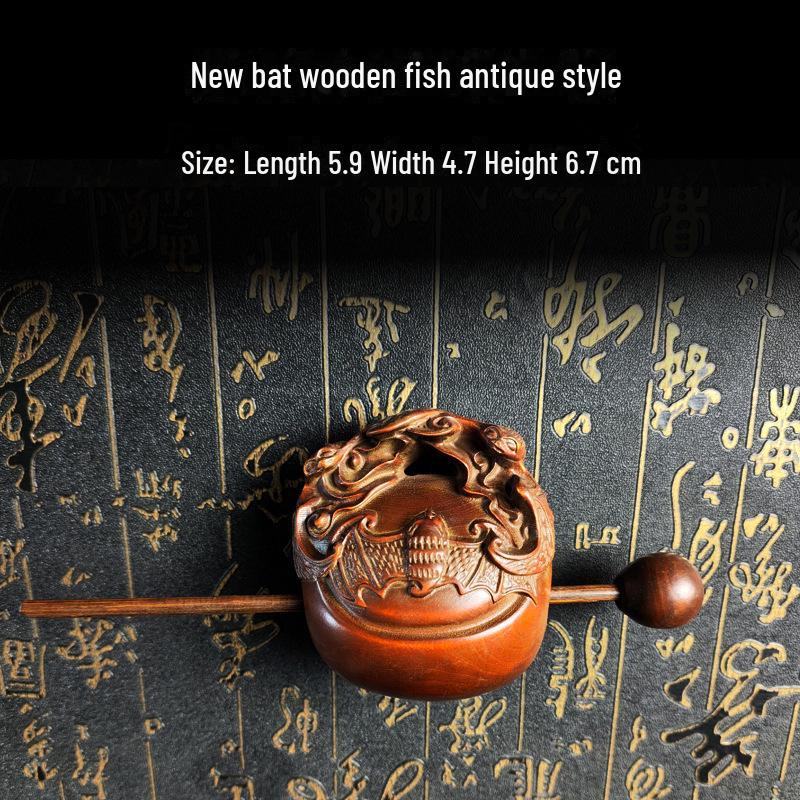Portable Boxwood Percussion Meditation Instrument: Mini Wooden Fish Carving, Perfect as a Gift or Decorative Ornament.