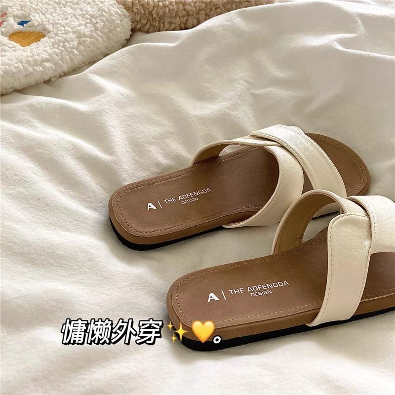 Soft waxy Q bomb~! Good texture niche kinked cross slippers women's soft soft outer wear summer ins beach cool slippers