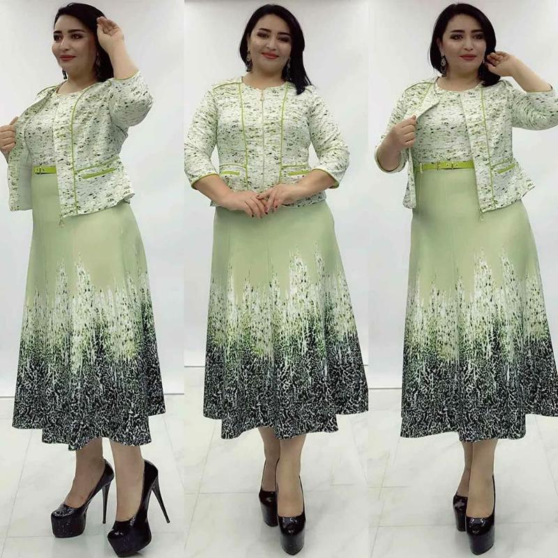 

African, European, and American Women s Fashion: Elegant Slim-Fit Dress and Outerwear Set in Professional Style. XL світло-зелений колір