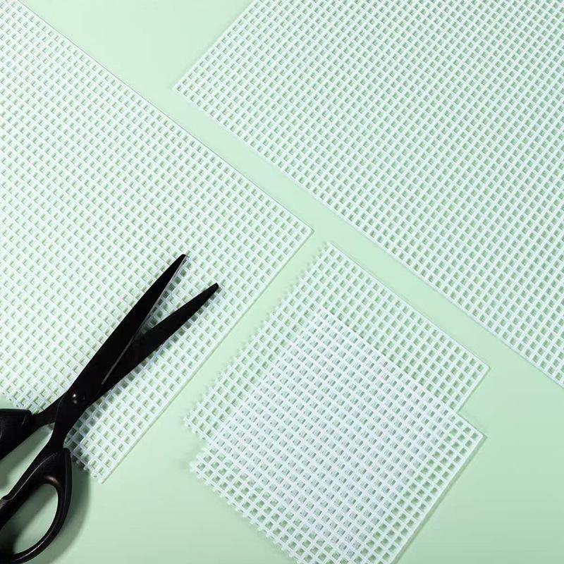 DIY Latch Hook Plastic Mesh Mat 33x50CM Reusable Rug Making Accessory for Handmade Crafts Hobbyists