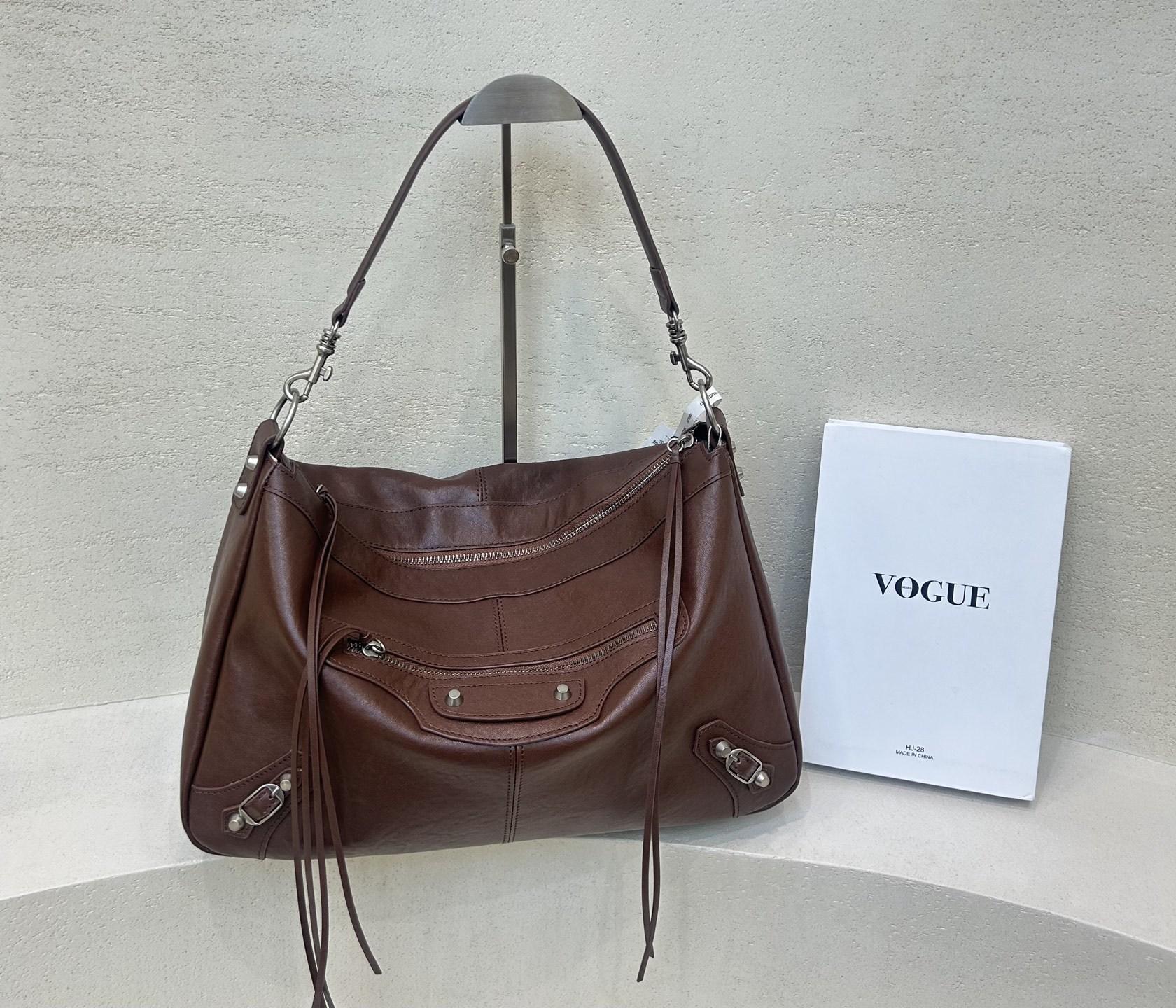 

The First Layer Of Cowhide Vegetable Tanned Leather Retro Large Bag, Locomotive Bag, Niche Fashion Women S Bag High-End Versatile Casual Messenger Bag 40X17X27CM шоколадний