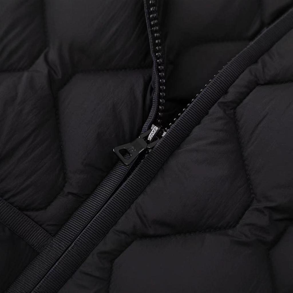 Autumn 2025 Elegant Stand Collar Women's Slimming Lightweight Down Jacket