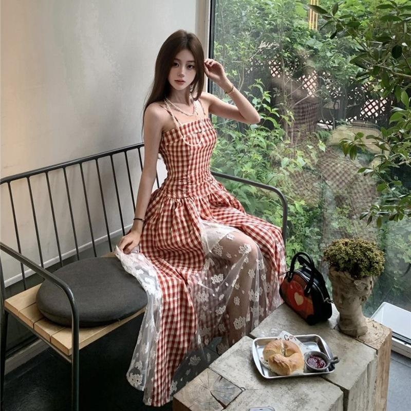 French Retro Red Plaid Tube Top Dress Women's Spring and Summer New Seaside Vacation Style Lace Splicing Long Skirt