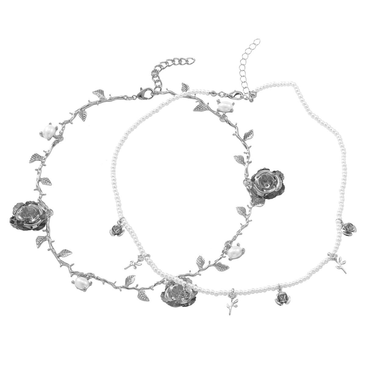 

2024 INS Style ожерелье с имитацией жемчуга в виде цветочного листа для женщин серебряный