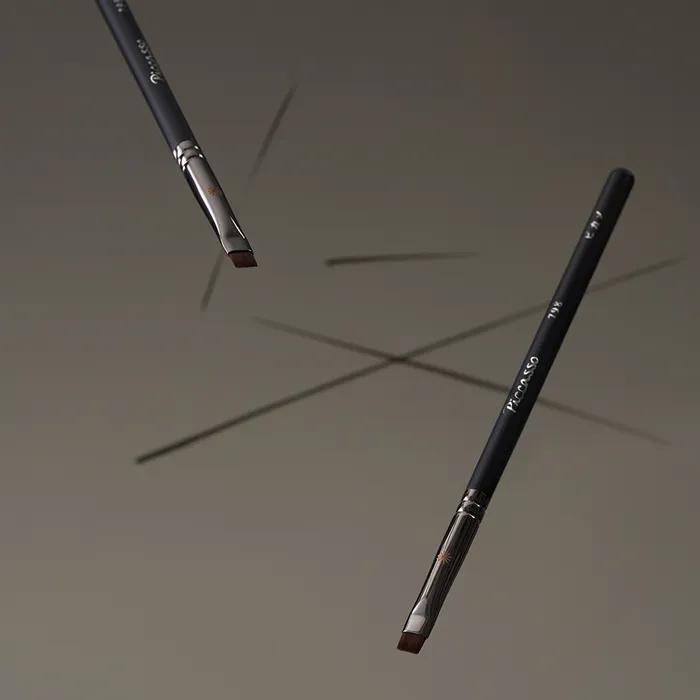 798 Flat Eyeliner