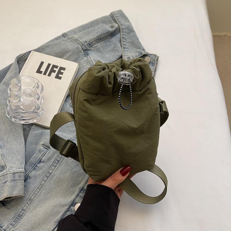 New Foreign Style Small Square Bag 2025 Niche Design Casual Shoulder Messenger Bag Simple Personality Korean Version Armpit Bag