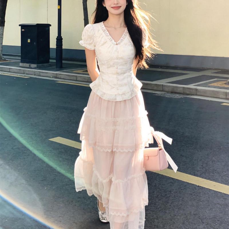 French sweet and gentle lace top dress women's summer beautiful mesh cake long skirt wear a whole suit