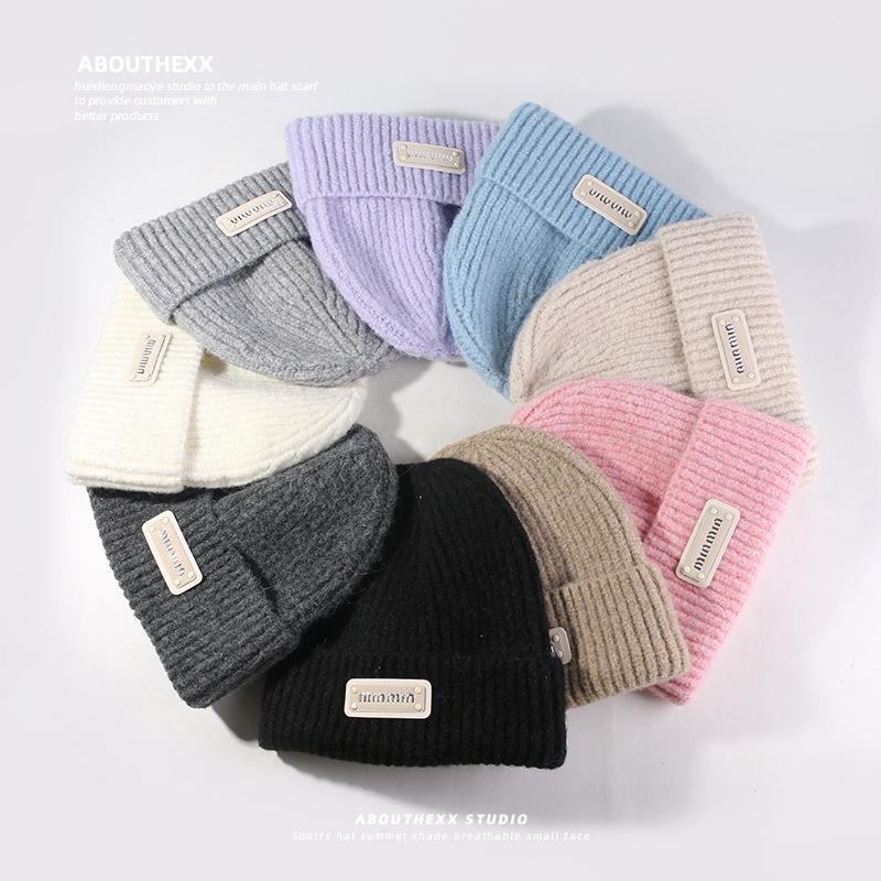 Hat Women's Autumn and Winter Woolen Hat Showing Face Small Warm Ear Protection Cold Hat Rubber Label Letter Knitted Hat Student Pullover Hat for Men