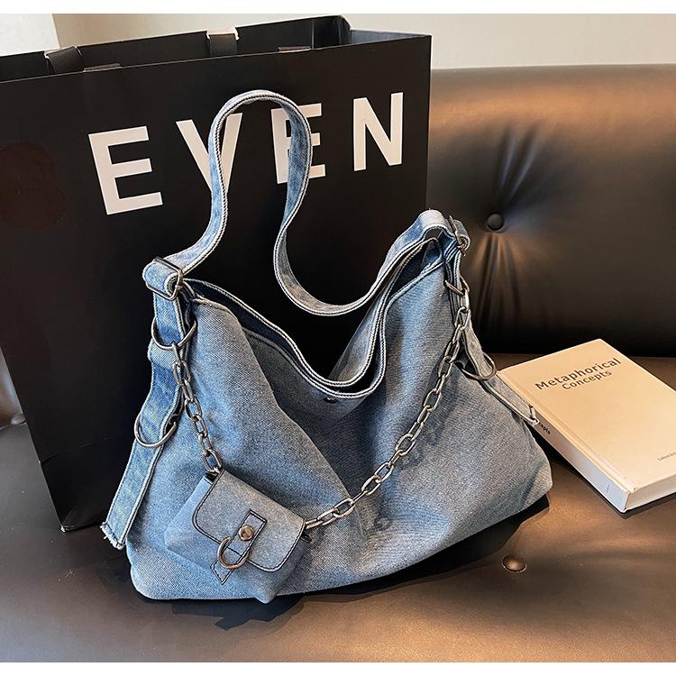 

Жіноча сумка через плече великої місткості, сумка-месенджер 2025, нова трендова, висококласна, для поїздок на роботу, студентська, портативна сумка-тоут 40*10*27 світло-синій колір