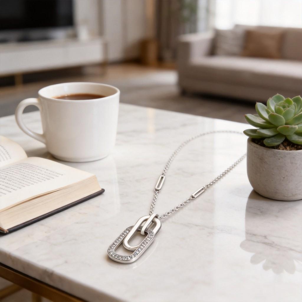 Trendy Alloy Geometric Chain Necklace With Rhinestone Accents For Streetwear Fashion