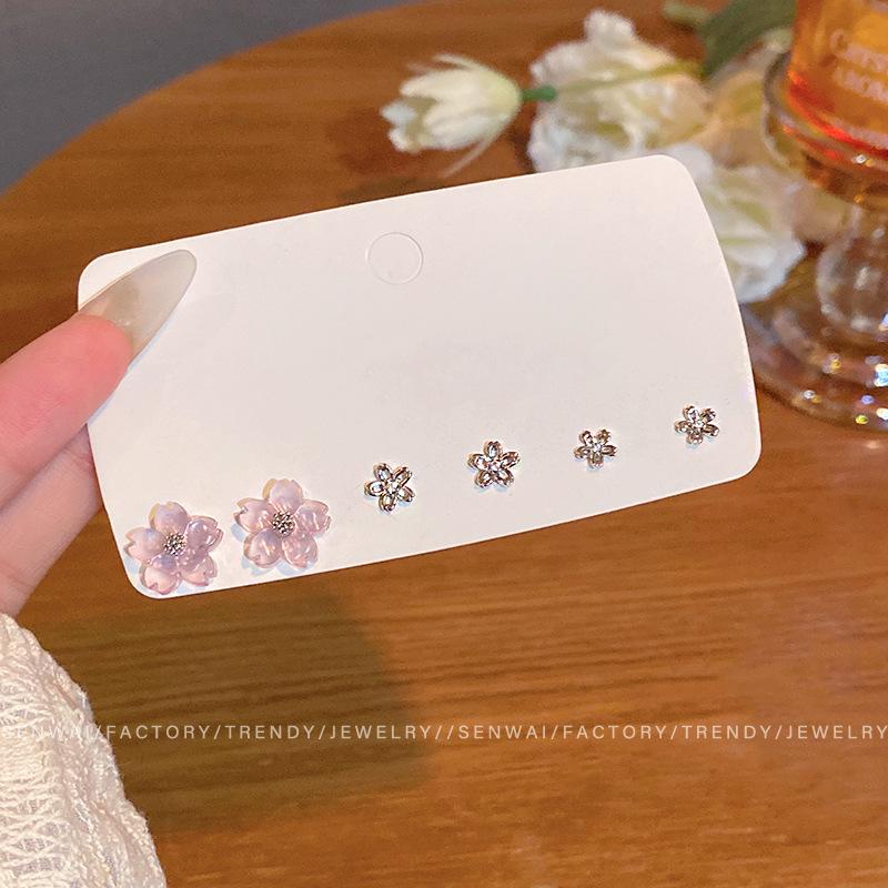 Six-piece set of small and sweet flower stud earrings women s niche design high-end earrings simple fashion versatile ear jewelry
